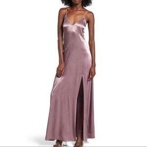 🔥Maxi Satin Lavender slit Dress🔥